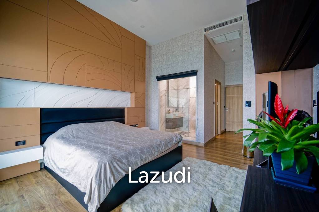 picture Executive Penthouse for Sale in The Palm - 8/18