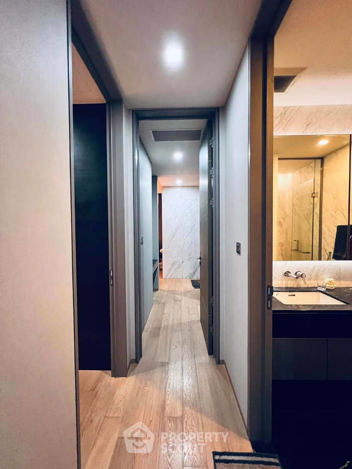 picture Well-Priced 2-BR 113 Sqm, 21st-Floor At Saladaeng One (MRT Silom) (ID 1918900) - 2/7
