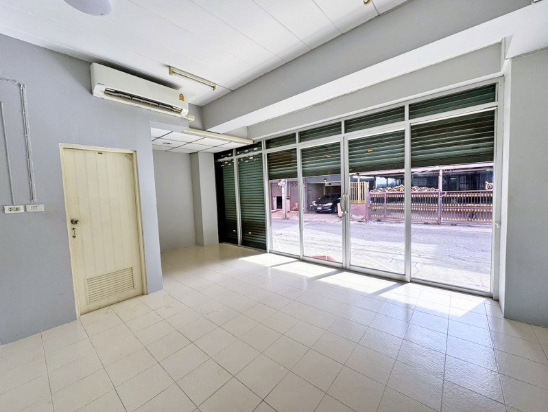 รูป BTS สะพานควาย 550 ม. 18 ตร.ม. ร้านสะดวกซื้อ7‑11 ชั้นล่าง สตูดิโอออฟฟิศให้เช่า 1 ห้องน้ำ ใกล้ MRT สุทธิสาร 800 ม. - รูปที่ 1/8