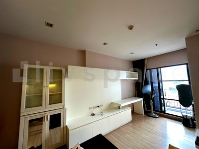 คอนโดให้เช่า : ▚ LK177ツ ให้เช่า: Urbano Absolute Sathorn-Taksin 1BR 38ตร.ม. ห้องทำพื้นทาฝ้าใหม่หมด เฟอร์ครบ ราคาดี