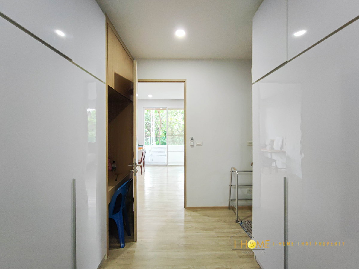 รูป ให้เช่า Luxury Pool Villa 3 ชั้น พร้อมสระว่ายน้ำส่วนตัว สไตล์ Modern #A1-V0018 - รูปที่ 13/46