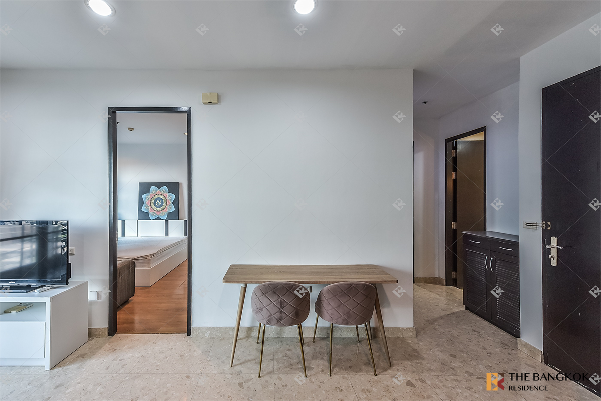 picture Baan Klang Krung Siam Pathumwan near Airport Rail Link Phaya Thai Station Move-in Ready, Just Bring Your Stuff - 6/10