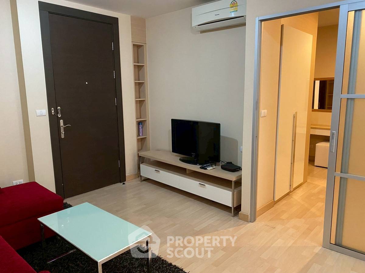 picture 1-BR Condo In Rhythm Ratchada, 100m to MRT Ratchadaphisek (ID 2468800) - 1/8