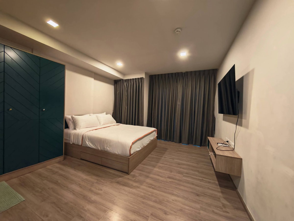 รูป The Base Sukhumvit 50 | เช่าเพียง 13,000 บาท/เดือน | สตูดิโอ 26 ตร.ม. เฟอร์ครบ ใกล้ BTS อ่อนนุช พร้อมอยู่ - รูปที่ 9/16