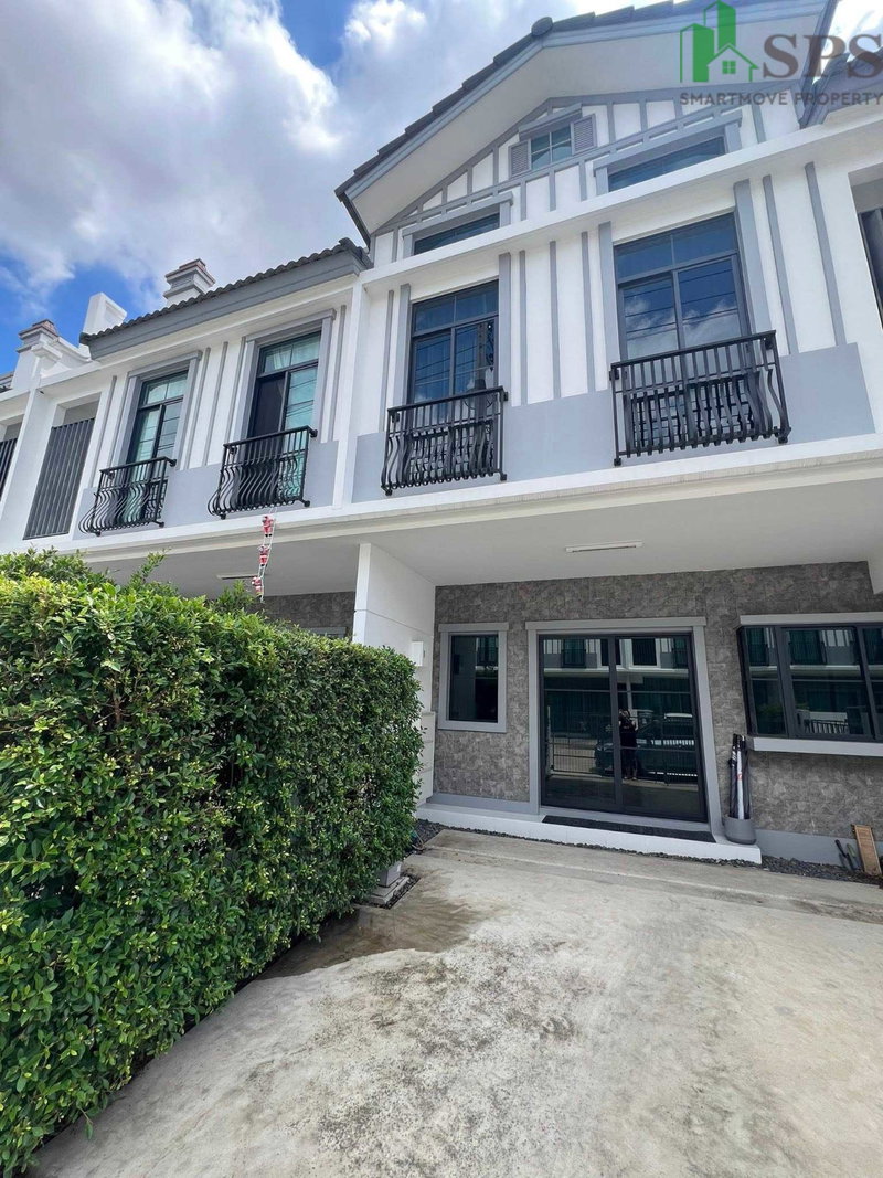 ทาวน์โฮมให้เช่า : ให้เช่าทาวน์เฮ้าส์ Villaggio 3 ศรีนครินทร์–บางนา (SPSEVE2053)