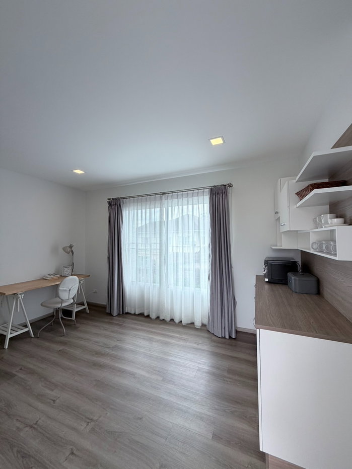 picture  Luxury 2-Storey Pool Villa for Sale – 4 Bedrooms with Private Swimming Pool - 18/23