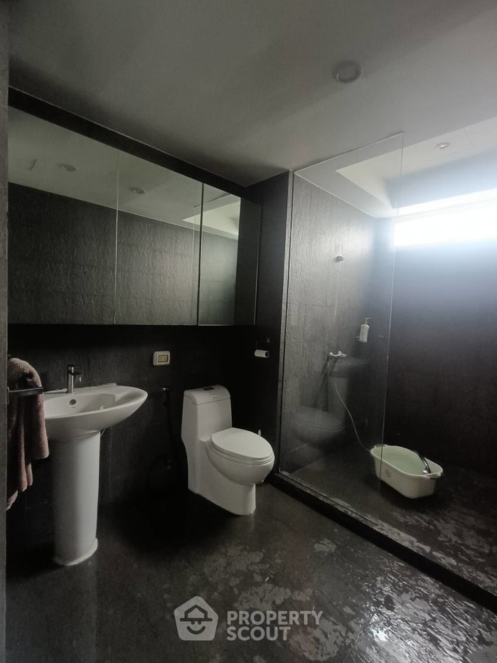 picture 2-BR Condo For Rent At Wittayu Complex, 21st Floor Near BTS Phloen Chit (ID 2232392) - 4/6
