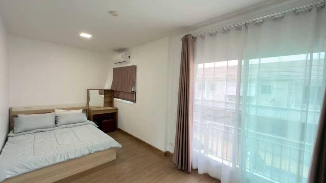 รูป 🏡 ให้เช่าบ้าน ทาวน์โฮม แปลงมุม ในโครงการคุณภาพ เดินทางสะดวก ติดถนนวงแหวนรอบ 2 - รูปที่ 4/7
