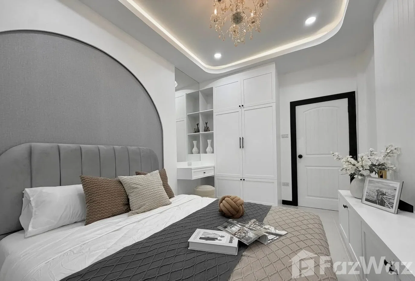 picture Modern Home with Premium Free Upgrades in a Prime Location 6543671 - 15/35