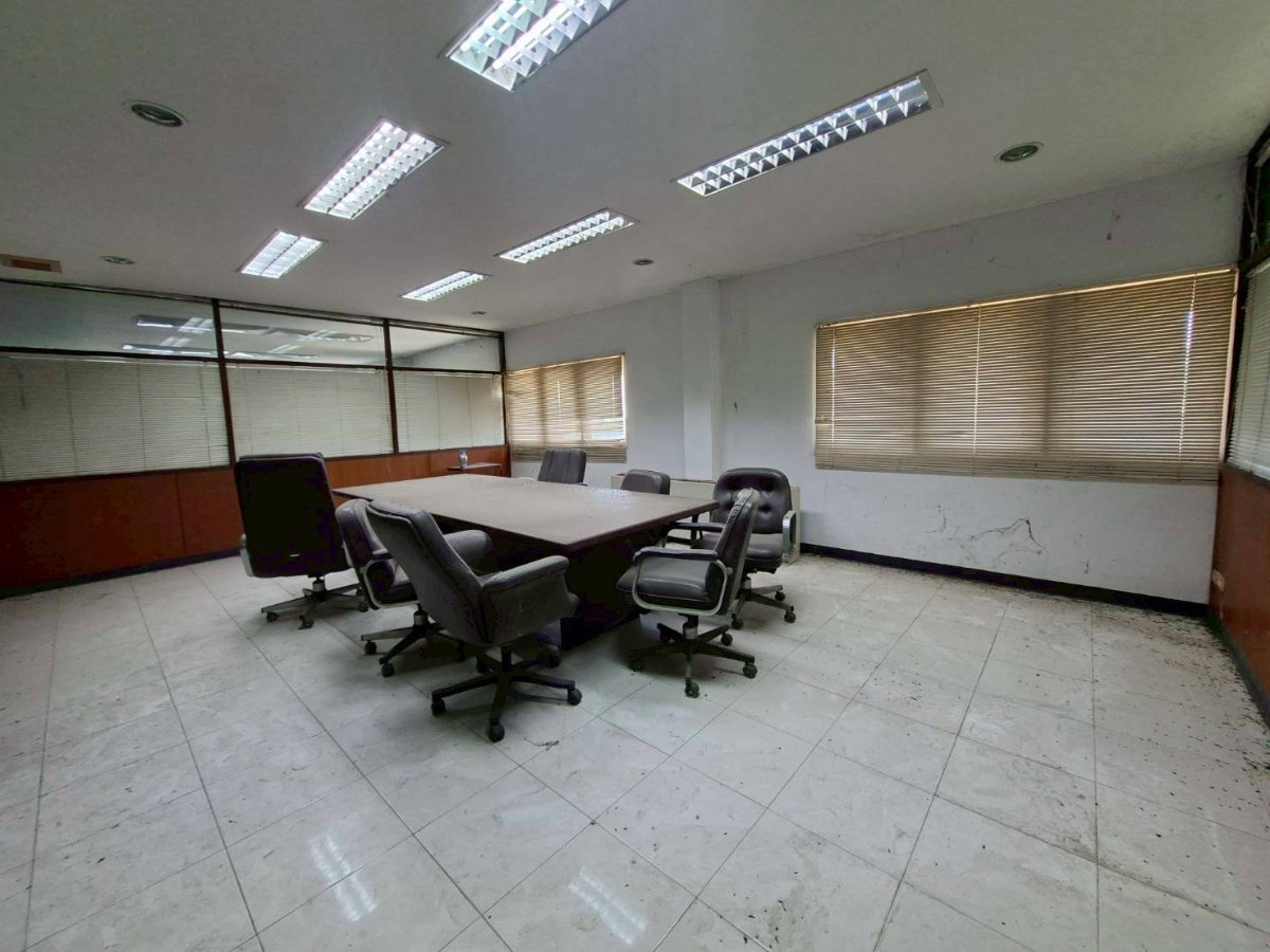 รูป ให้เช่าโกดัง 2 ชั้น บางนาตราด กม.38 ผังสีม่วง พื้นที่เยอะ ใกล้นิคมเวลโกรว์ (N.2219) - รูปที่ 25/27