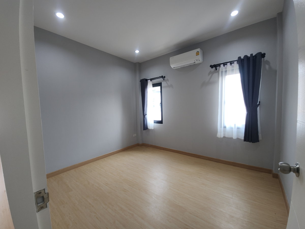 picture Detached House for Sale, Yo House Hua Thale, Korat | Corner Plot 79.5 sq.w. - 8/14