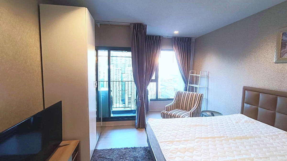 รูป 💥CP-11318💥ว่าง ให้ เช่า ไลฟ์ อโศก - พระราม 9👉แอดไลน์ @wincondo - รูปที่ 2/9