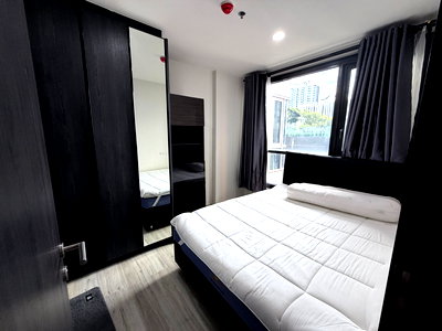 คอนโดให้เช่า : 🔥 20,000 🔥ด่วน ! ห้องสวย XT Huaikhwang ใกล้ MRT แค่ 260 ม. | 1 Bed Plus กั้นเป็น 2 ห้องนอนได้ | พร้อมเข้าอยู่