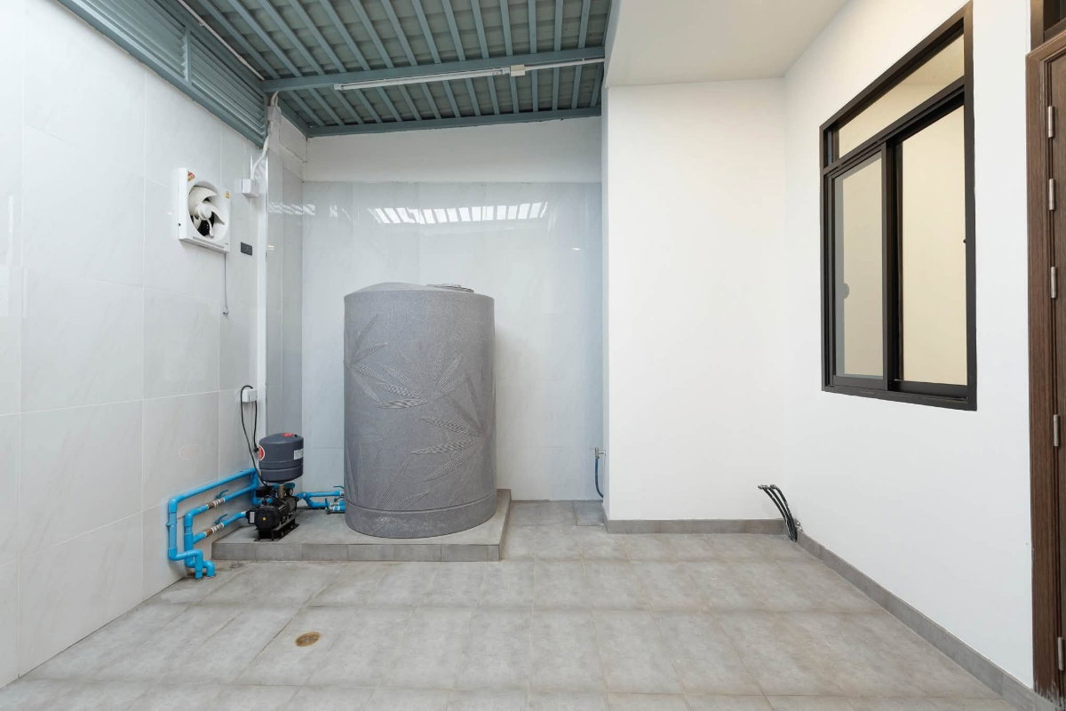 รูป ขาย อาคารพาณิชย์ 3 ชั้น ย่านเจ็ดยอด ใกล้เมญ่า นิมมาน เชียงใหม่ เหมาะสำหรับทำ Home Office, คาเฟ่, สตูดิโอ, คลินิก หรือพักอาศัย-SW003856 - รูปที่ 16/16