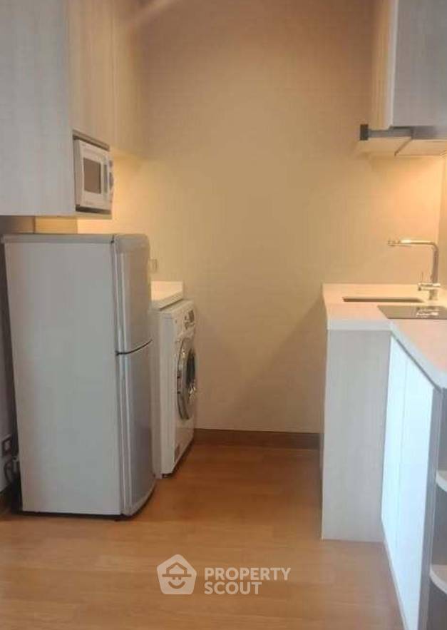 picture 1-BR Condo At The Lumpini 24, Near BTS Phrom Phong (ID 3051388) - 2/5