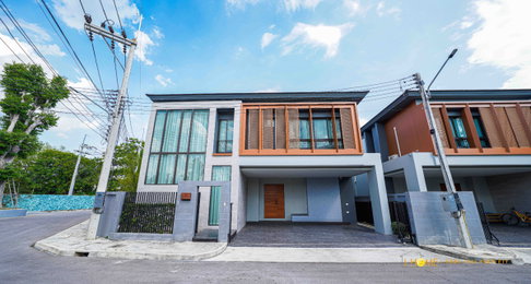 Pool Villa for Rent in Chiang Mai | 4 Bedrooms with Private Swimming Pool