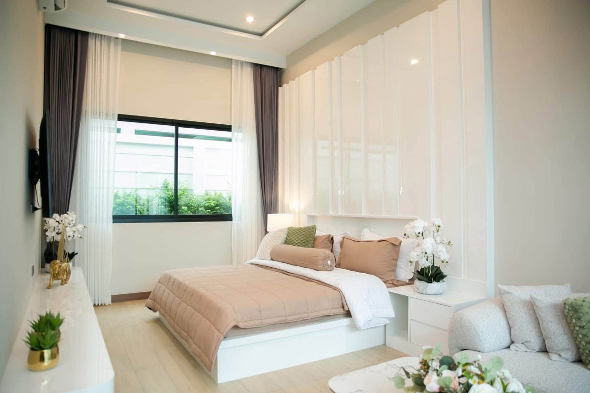 รูป บ้านเดี่ยวหรูพัทยาหลังใหญ่ 3 ห้องนอน พร้อมเฟอร์นิเจอร์ ทำเลดีเดินทางสะดวก ใกล้สิ่งอำนวยความสะดวกและแหล่งท่องเที่ยว - รูปที่ 18/48