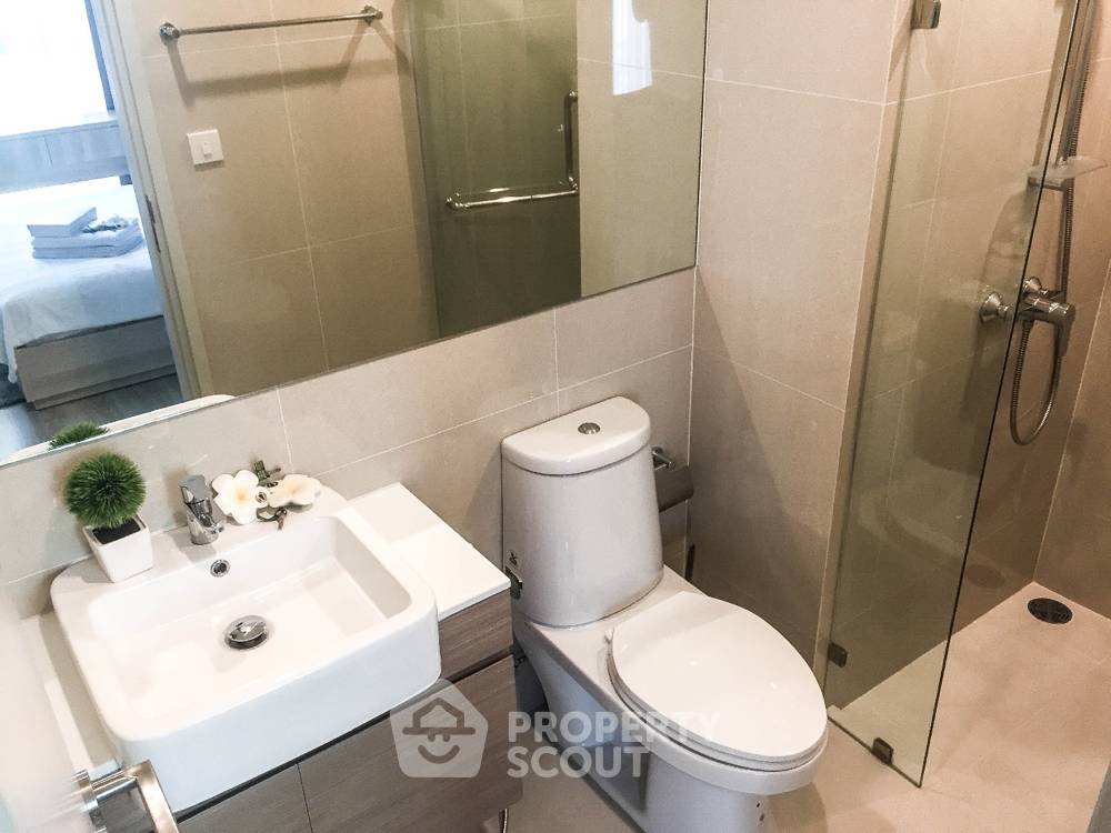 picture 1-BR 26 Sqm Condo At Noble Revolve Ratchada, 200m to MRT (ID 403431) - 7/12
