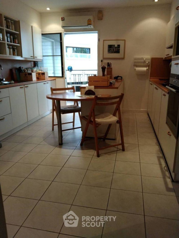 picture 3-BR Condo 400 Sqm TBI Tower Near BTS Phrom Phong (400m) (ID 868061) - 13/15