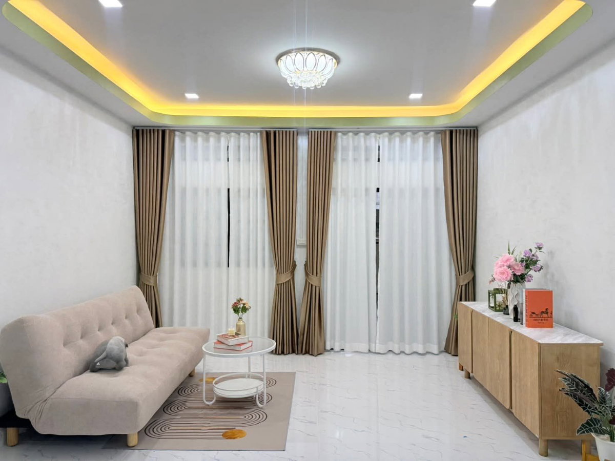 รูป ทาวน์เฮาส์ 2 ชั้น บ้านพร้อมอยู่ หมู่บ้านสินธานี 3 ซอยนวลจันทร์9 ทำเลดี ไม่ต้องแต่งเพิ่ม ใกล้รถไฟฟ้าสายสีชมพู แฟชั่นไอส์แลนด์ - รูปที่ 11/21