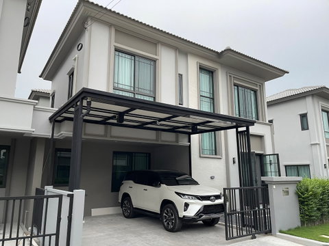Large Twin house "GRAND PLENO PHAHOL-VIBHAVADI"