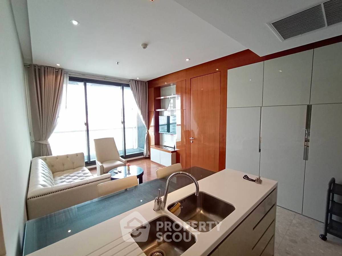 picture High-Floor 1-BR 55 Sqm The Address Sukhumvit 28, 300m To BTS Phrom Phong (ID 211802) - 3/17