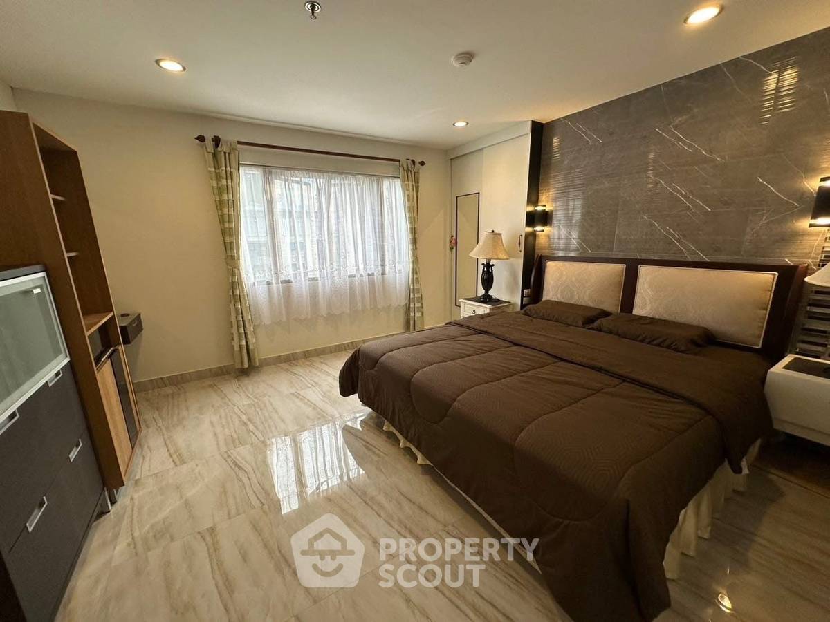 picture 23rd-Floor 2-BR 92 Sqm Condo At Top View Tower, 300m to BTS Thong Lor (ID 1972576) - 4/7