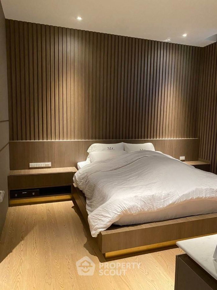 picture 1-BR 61 Sqm Condo At Magnolias Waterfront Residences, BTS Saphan Taksin (ID 1482504) - 2/12