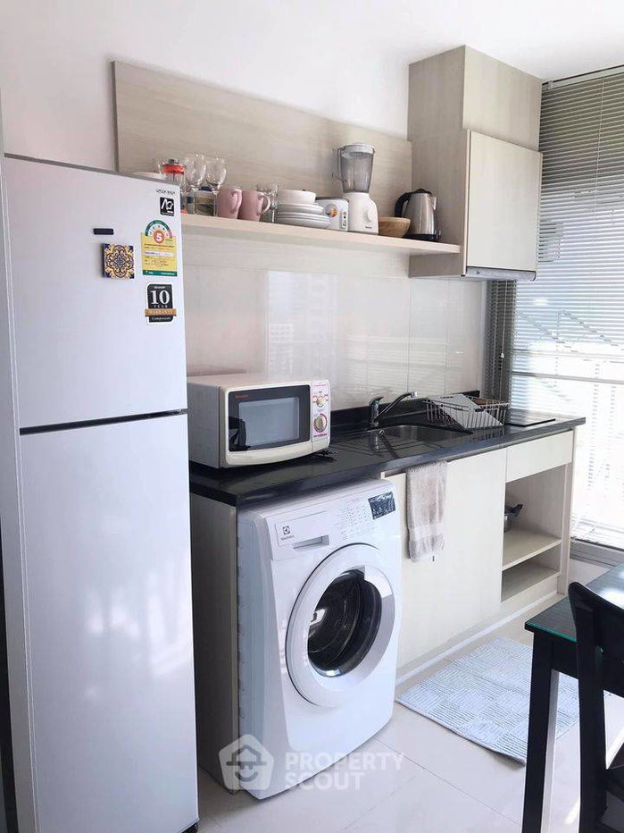 picture 1-BR Condo At Rhythm Sathorn-Narathiwas, 18th Floor Near BTS Chong Nonsi (ID 382076) - 5/9