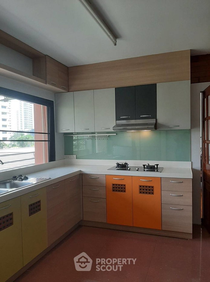 รูป คอนโด 3 ห้องนอน 225 ตร.ม. City Nest Apartment ใกล้ BTS พร้อมพงษ์ 200 ม. (เลี้ยงสัตว์ได้) (ID 631074) - รูปที่ 6/10