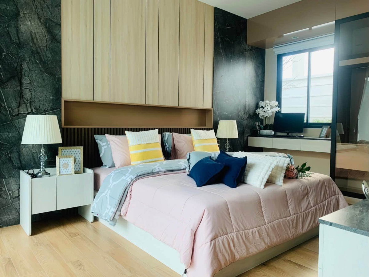 รูป บ้านเดี่ยวหรูพัทยาหลังใหญ่ 3 ห้องนอน พร้อมเฟอร์นิเจอร์ ทำเลดีเดินทางสะดวก ใกล้สิ่งอำนวยความสะดวกและแหล่งท่องเที่ยว - รูปที่ 27/48
