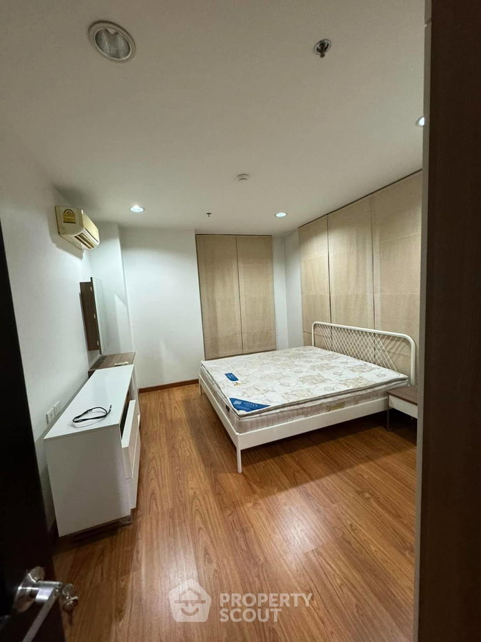 picture 19th-Floor 1-BR 63 Sqm Mb Grand Condominium Near BTS Saphan Khwai (ID 1565344) - 3/8