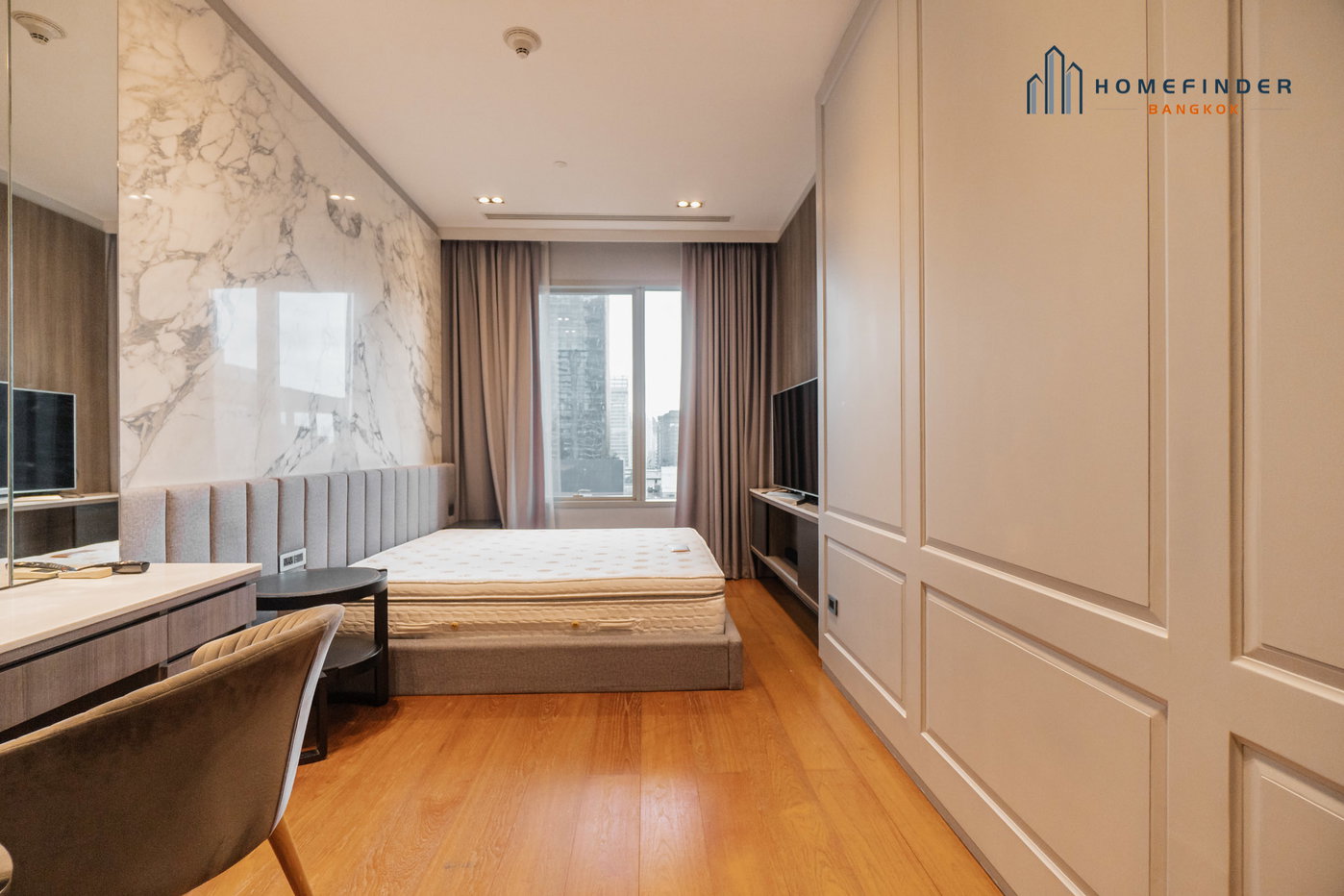 picture 185 RATCHADAMRI 2 bedrooms, for rent - 19/28