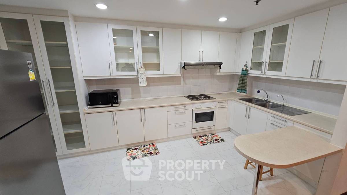 รูป คอนโด 2 ห้องนอน ชั้นสูง 136 ตร.ม. บ้านสวนเพชร ใกล้ BTS พร้อมพงษ์ 200 ม. (ID 1177613) - รูปที่ 19/28