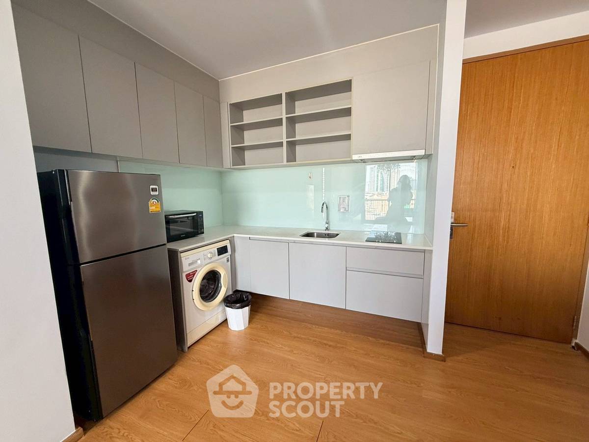 picture Well-Priced 1-BR 50 Sqm Condo At Noble Revo Silom, 200m to BTS Surasak (ID 2092843) - 7/17