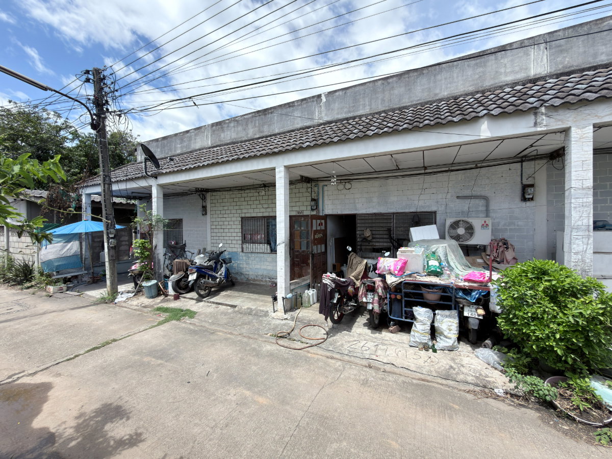 รูป แปลงนี้ ทำบ้านสวน สวย สงบ สะดวกสบาย!  ขายที่ดินเปล่า ถมแล้ว 1 ไร่ หน้ากว้างติดถนนถึง 50 เมตร!! ใกล้ โรงเรียนนายร้อยตำรวจ วัดสว่างอารมณ์ สามพราน นครปฐม - รูปที่ 13/14