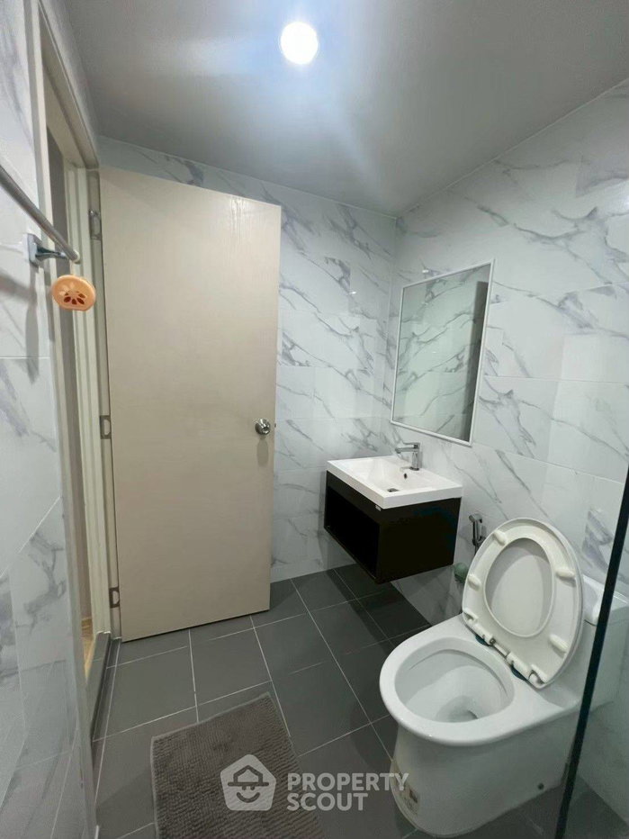 picture 1-BR Condo For Sale, The Excel Ratchada 18, MRT Huai Khwang (ID 2615752) - 1/10