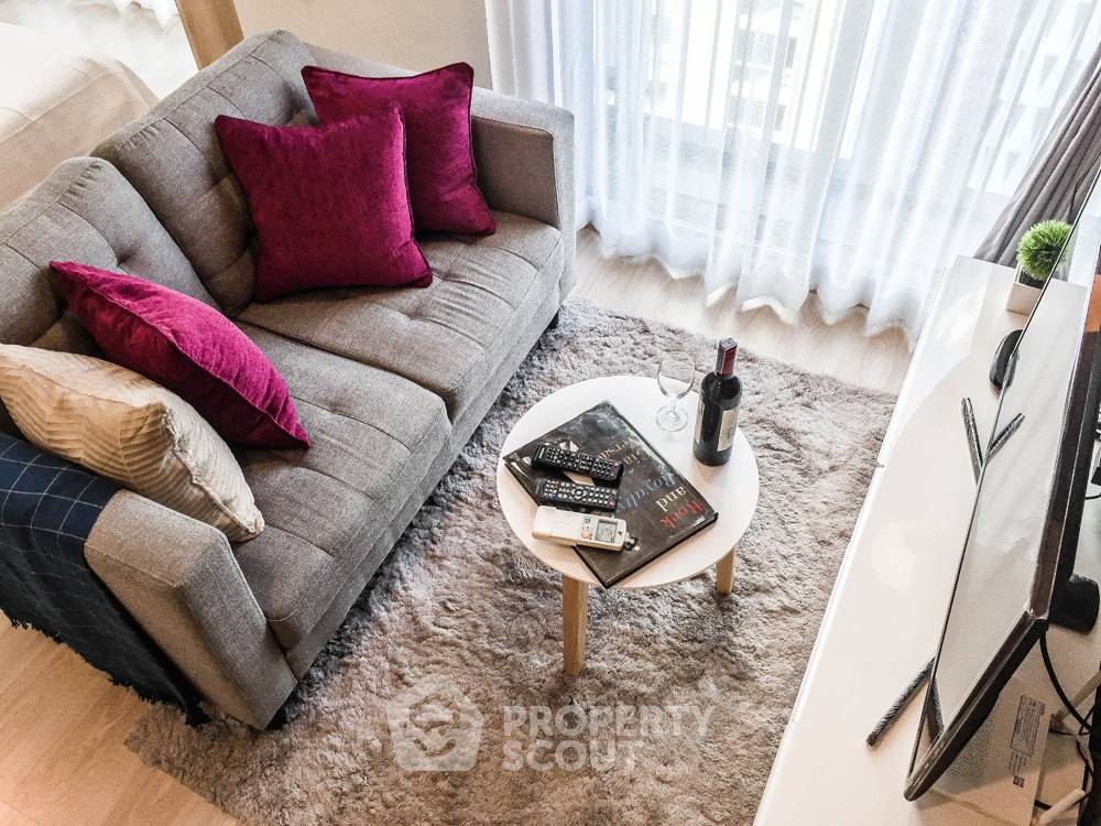 picture 1-BR 26 Sqm Condo At Noble Revolve Ratchada, 200m to MRT (ID 403431) - 2/12