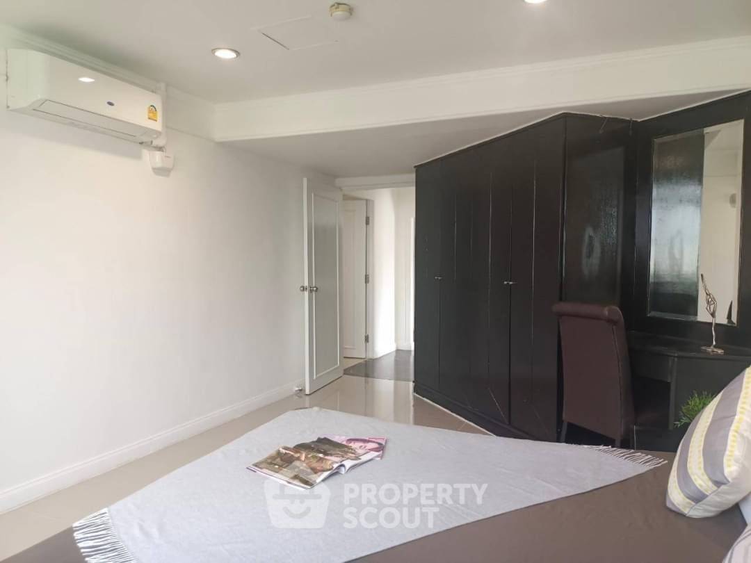 picture 3-BR 156 Sqm Condo At The Waterford Park Sukhumvit 53, BTS Thong Lor (ID 985418) - 12/18