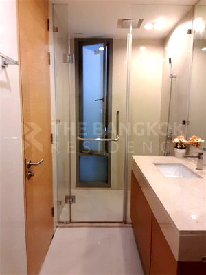 Condos for sale : The Breeze Narathiwas  Special price, limited quantity