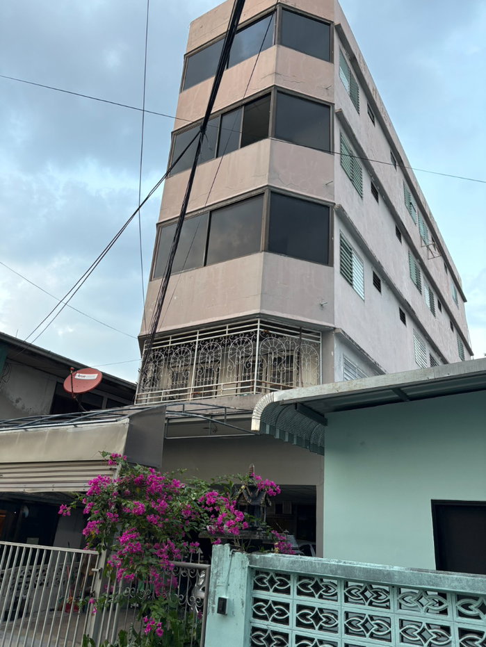 รูป ขายตึก 5 ชั้น ที่ดินรวมทั้งหมด  100 ตร.วา ซ.เสือใหญ่อุทิศ (รัขดา36แยก3) - รูปที่ 3/3
