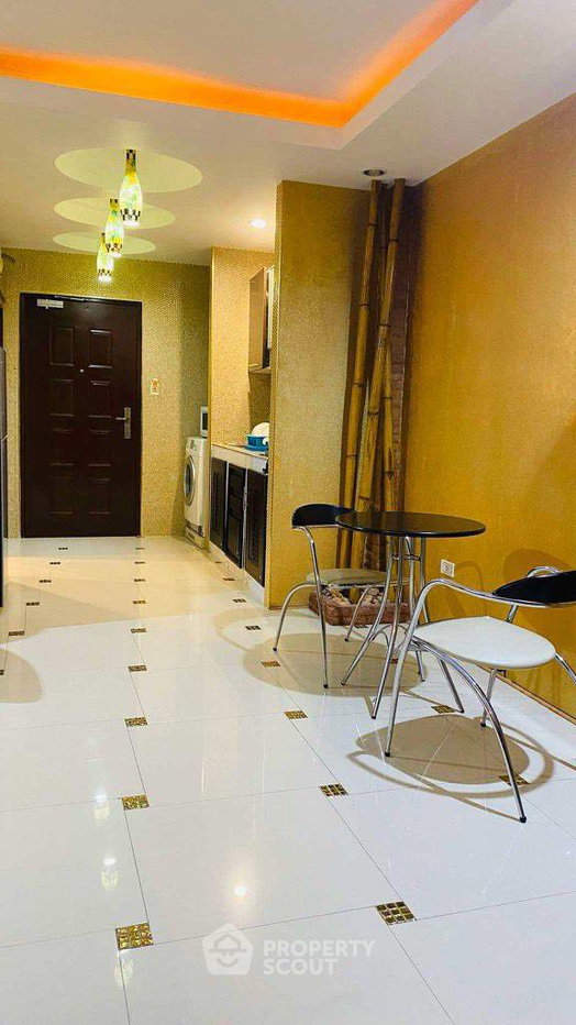 picture Well-Priced 1-BR Condo, View Talay 7 Jomtien, 20th-Floor (ID 2165362) - 7/16