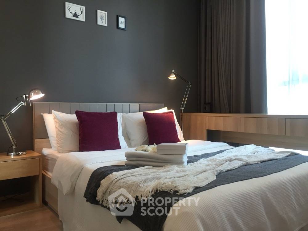 picture 1-BR 26 Sqm Condo At Noble Revolve Ratchada, 200m to MRT (ID 403431) - 1/12