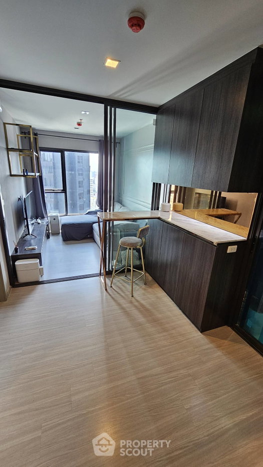 รูป คอนโด 1 ห้องนอน ชั้นสูง 40 35 ตร.ม. ที่ Life Asoke - Rama 9 ใกล้ MRT พระราม 9 300 ม. (ID 1556962) - รูปที่ 1/8