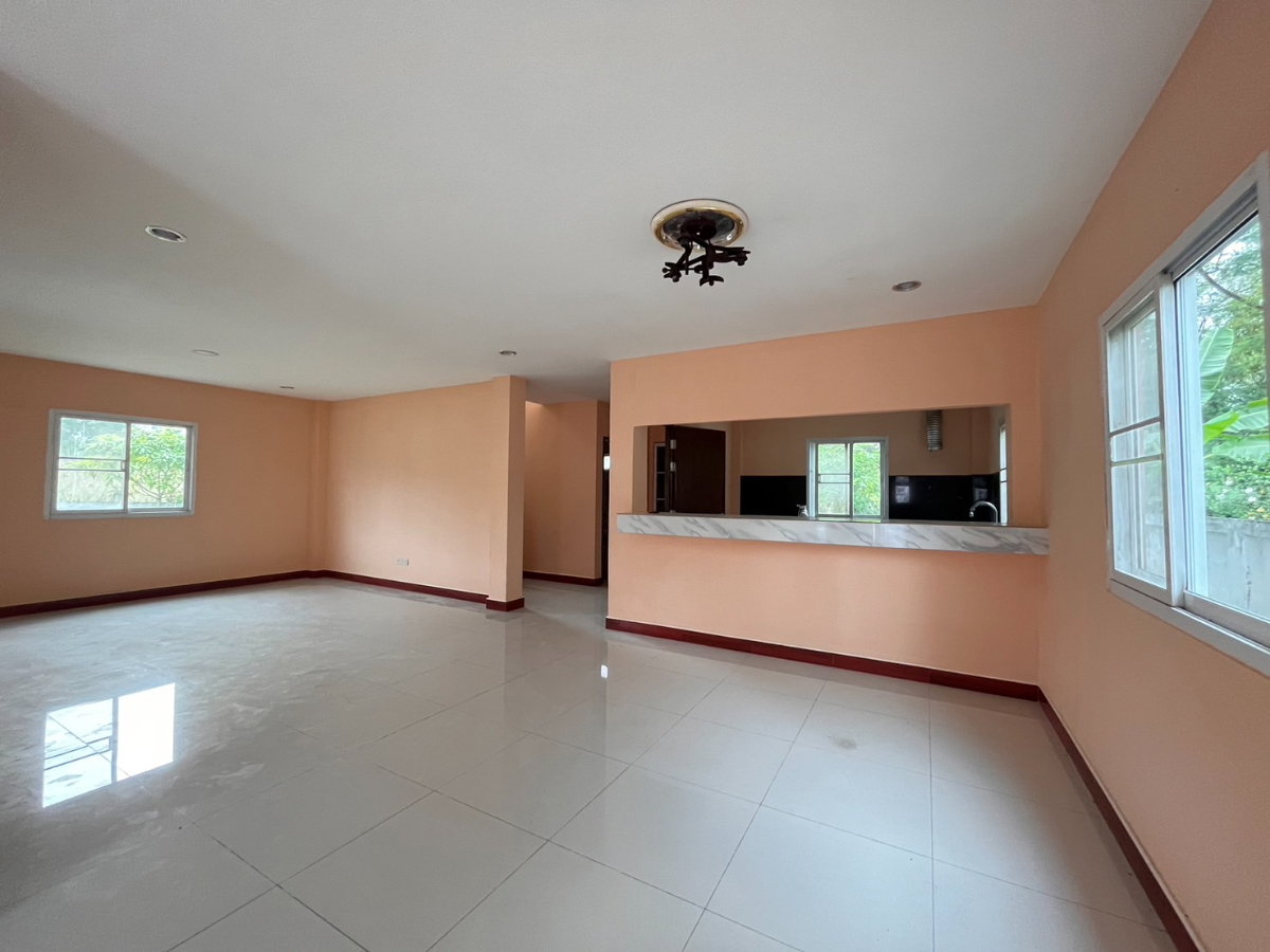 รูป ขายบ้านเดี่ยว 2 ชั้น พื้นที่กว้าง 187 ตร.ม. ทำเลศักยภาพ ใกล้เมืองเชียงใหม่ เพียง 2.39 ล้าน! - รูปที่ 7/18