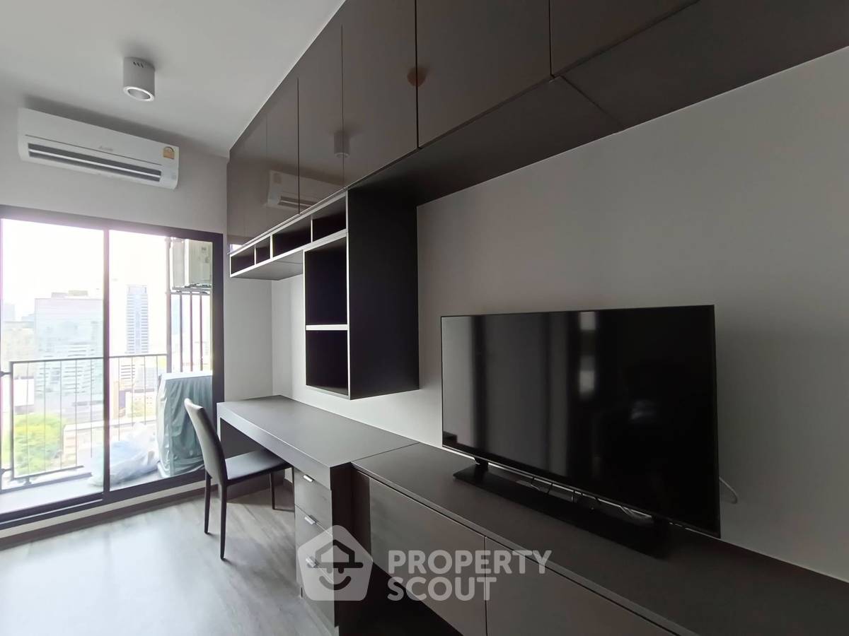 picture High-Floor 1-BR, 34 Sqm At Ideo Chula Samyan Near MRT Sam Yan (ID 3057387) - 1/8