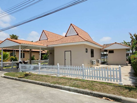 ให้เช่าบ้านเดี่ยว หมู่บ้าน Montainview Village บางแสน ทำเลดีใกล้ชายหาดบางแสน