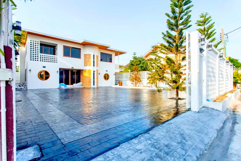 CB066, ขายบ้านเดี่ยวลาดพร้าว,จอดรถได้ 8-10 คัน,ใกล้MRTมหาดไทย, House for sale in Lat Phrao, 8-10 car parking, near MRT Mahadthai station.