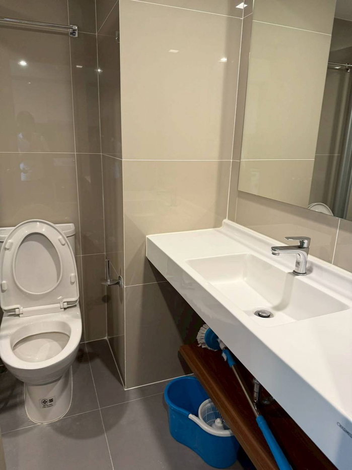 รูป ให้เช่าห้องพักแบบ Duplex ย่านพระราม 9 เดินไปสถานี MRT ได้ในเวลาเพียง 3 นาที ตกแต่งครบพร้อมอยู่ ห้องอยู่ชั้นสูง วิวสวยมาก - รูปที่ 11/14