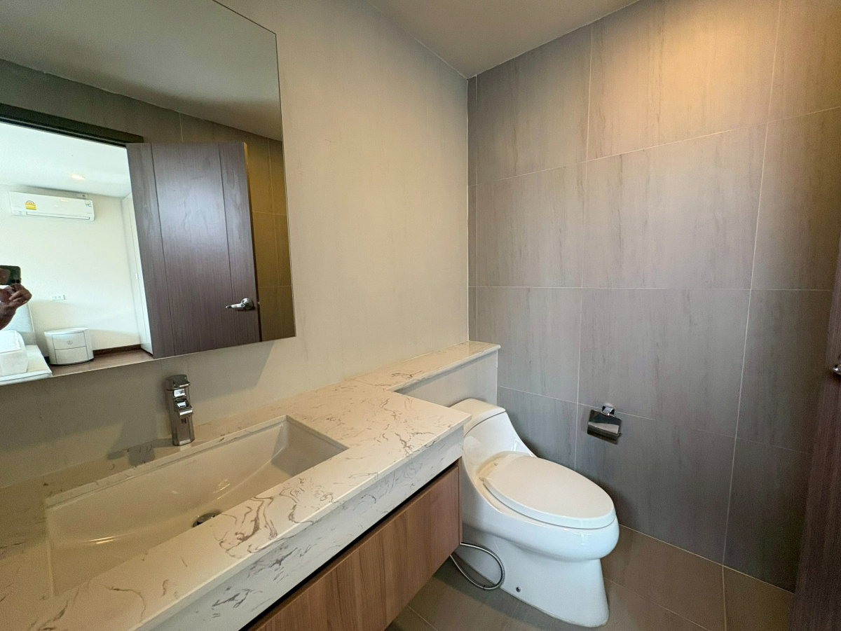 picture 3-Storey Detached House for Rent - 17/24